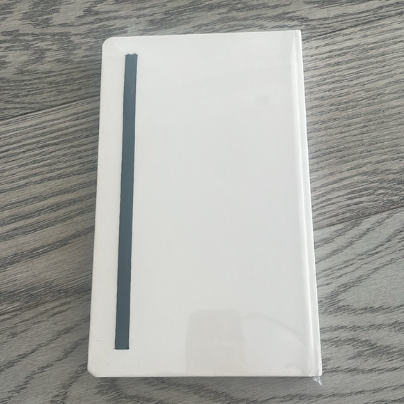 Fendi Notebook - Picture 2 of 2